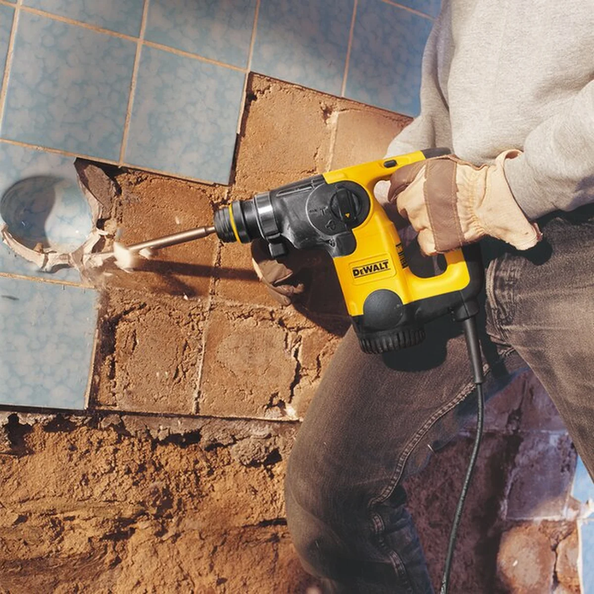 Dewalt D25330K SDS Plus սայրող մուրճի հիմնական տեսք