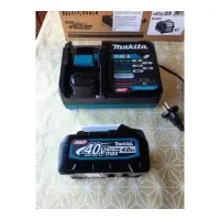 Makita 191J67-0 XGT 40V 4Ah մարտկոց և DC40RA լիցքավորիչի հավաքածու