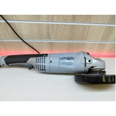 Անկյունային Հղկող Մեքենա RESANTA УШМ-180/1800 / Բալգարկա – 180 մմ, 1800 Վտ