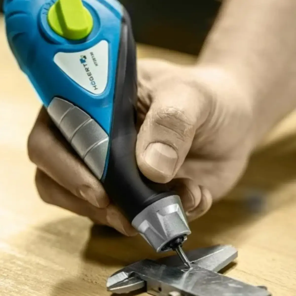 Högert HT2E130 electric engraving pen